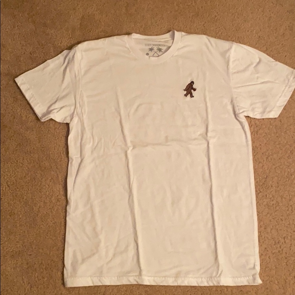 White t shirt w sloth